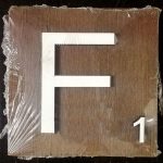 Scrabble Block Letter F (10x10cm)