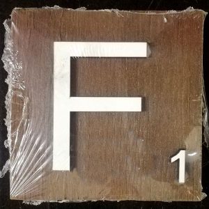 Scrabble Block Letter F (10x10cm)