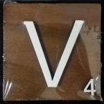 Scrabble Block Letter V (10x10cm)