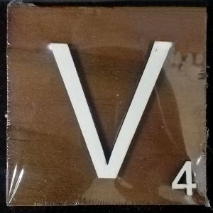 Scrabble Block Letter V (10x10cm)