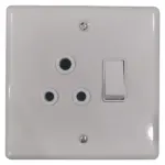 Lear-Single-Socket-_-White_-100x100mm_-Metal-_18150_1