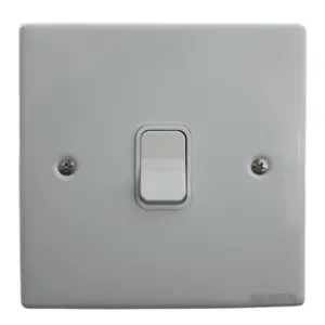 Redisson-Isolator-_-60A_-100x100mm_-White_-Metal_M07_1